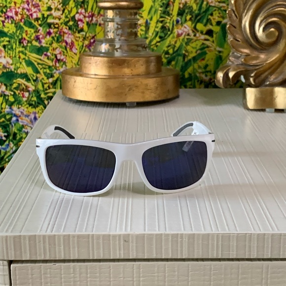 Eddie Bauer Sunglasses in blue lenses - Picture 5 of 13